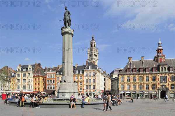 Bell tower of Chamber of Commerce and memorial of the siege of 1792