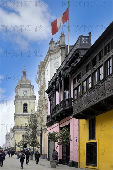 Balcony of the Goyeneche House and San Pedro Church