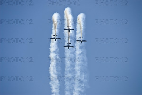 The blades aerobatic team