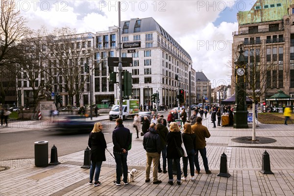 Pedestrian traffic on Koenigsallee