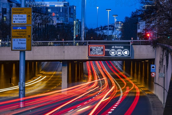 Fine dust alert in Stuttgart, motorists are asked to refrain from driving due to poor air quality. Stuttgart, Baden-Wuerttemberg, Germany, Europe