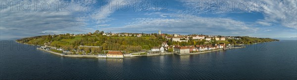Panoramic view of the town of Meersburg, Lake Constance district, Baden-Wuerttemberg, Germany, Europe