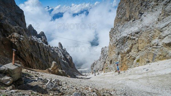 Gondola lift to Forcella Staunies, Monte Cristallo group, Dolomites, Italy, Dolomites, Italy, Europe