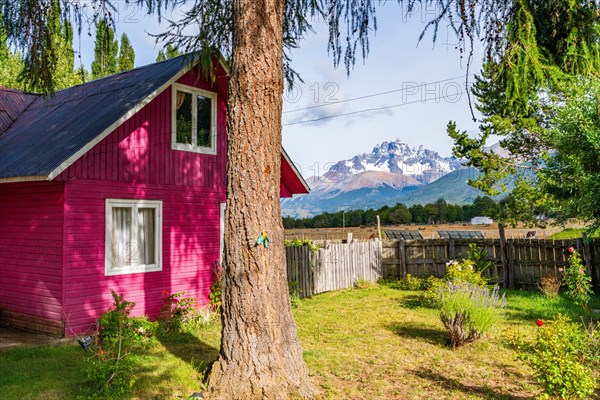 Rural accommodation La Casona, behind the mountain massif Cerro Castillo, Cerro Castillo National Park, Aysen, Patagonia, Chile, South America