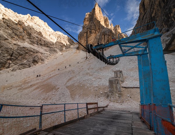 Gondola lift to Forcella Staunies, Monte Cristallo group, Dolomites, Italy, Dolomites, Italy, Europe