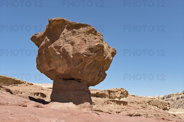 Mushroom-shaped rock formation The Mushroom, Timna National Park, Negev, Israel, Asia