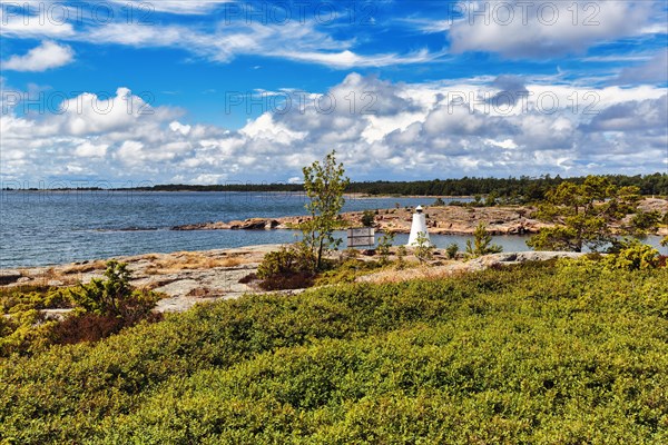 Typical coastline in summer, sunny weather, Kaeringsund, Fasta Aland, Aland Islands, Aland Islands, Finland, Europe