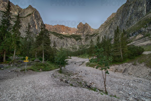 Mountain hiking trail with a view of the rocks. Zugspitze massif in the bavarian alps, Bavarian alps, Germany, Europe