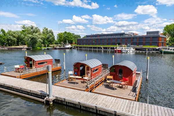 Jetty for houseboats and house rafts, Pension Havelfloss, Brandenburg an der Havel, Havelland, Brandenburg, Germany, Europe