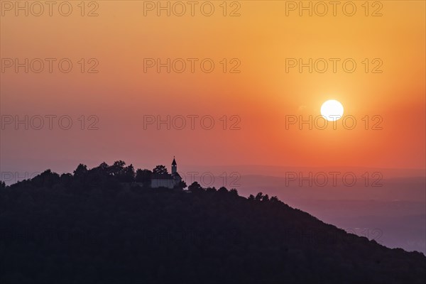 View of Teck Castle from Breitenstein, rock plateau on the northern edge of the Swabian Alb at sunset, Bissingen an der Teck, Baden-Wuerttemberg, Germany, Europe