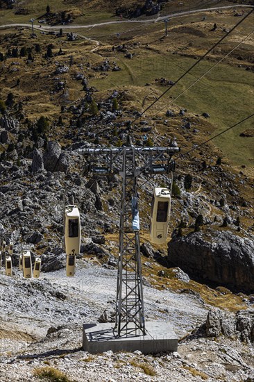 Gondola from the Sella Pass to the Sassolungo Pass, Dolomites, South Tyrol, Italy, Europe