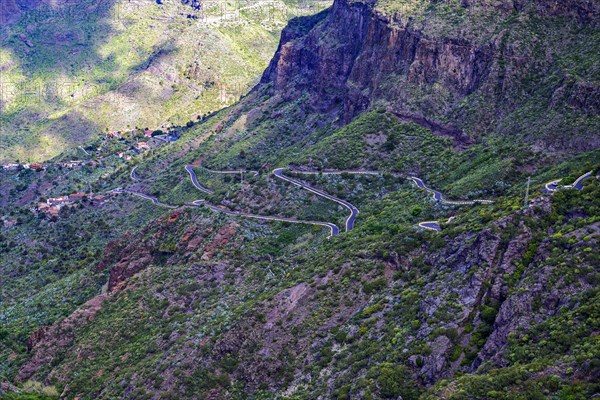 Serpentines, road to the lonely mountain village of Masca, Teno Mountains, Tenerife, Spain, Europe