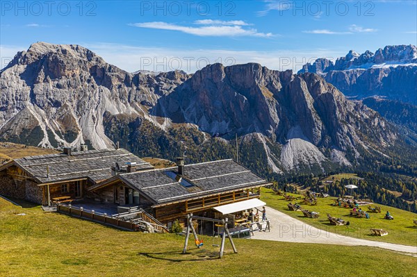 Sofiehuette, behind the Puez Group, Val Gardena, Dolomites, South Tyrol, Italy, Europe