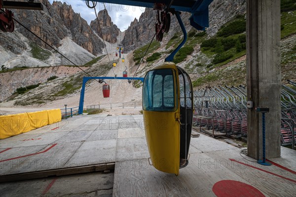 Gondola lift to Forcella Staunies, Monte Cristallo group, Dolomites, Italy, Monte Cristallo group, Dolomites, Italy, Europe