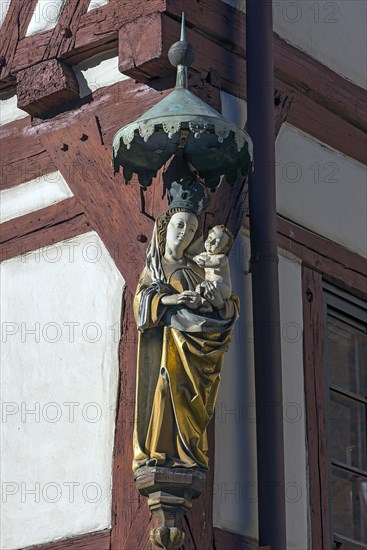 House saint, Mary with the child at a historic residence, Nuremberg, Middle Franconia, Bavaria, Germany, Europe
