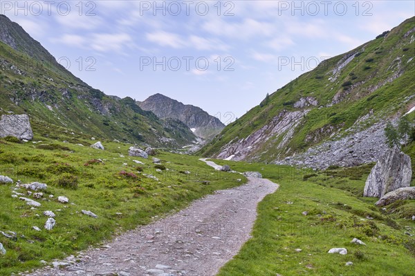 Hiking trail to the Giglach Lakes, mountain landscape, Schladminger Tauern, Schladming, Styria, Austria, Europe