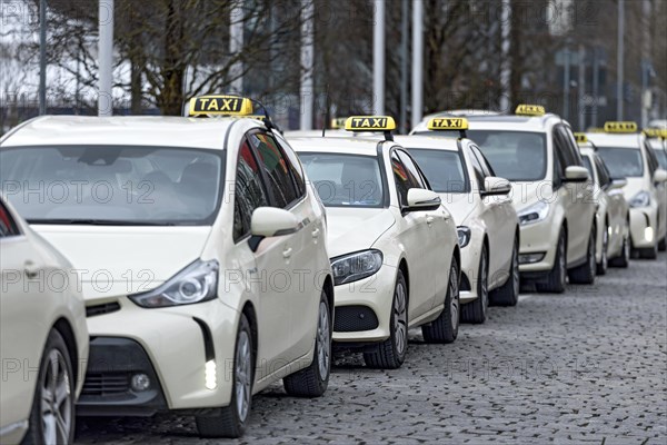 Many taxis queue up, waiting in line at the taxi stand, Messe, Munich, Upper Bavaria, Bavaria, Germany, Europe