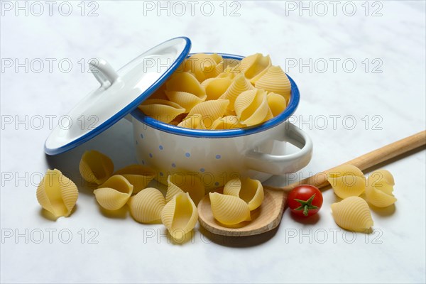 Conchiglie in pots, shell pasta, pasta