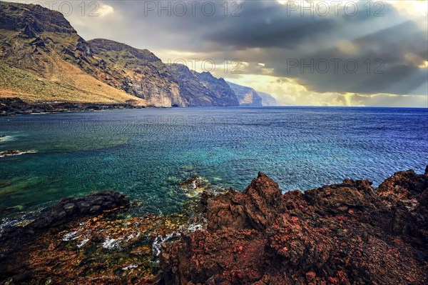 The Los Gigantes cliff near Faro de Teno, thunderclouds, Buenovista, Tenerife, Spain, Europe