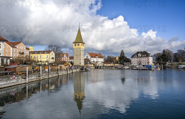 Harbour promenade with Mangturm, reflected in the lake, harbour, Lindau Island, Lake Constance, Bavaria, Germany, Europe