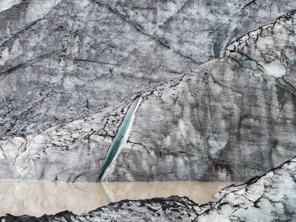 Glacier, Solheimajoekull glacier lagoon, Solheimajoekull, Myrdalsjoekull glacier tongue with inclusion of volcanic ash, near Ring Road, Suourland, South Iceland, Iceland, Europe