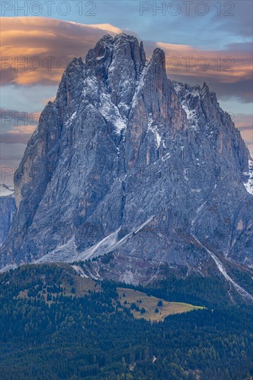 Snow-covered summit of the Langkofel in the evening light, view from the Alpe di Siusi, Val Gardena, Dolomites, South Tyrol, Italy, Europe