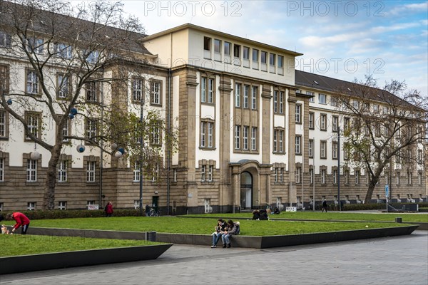 Duisburg Local and Regional Court on Koenig-Heinrich-Platz, Duisburg, North Rhine-Westphalia, Germany, Europe