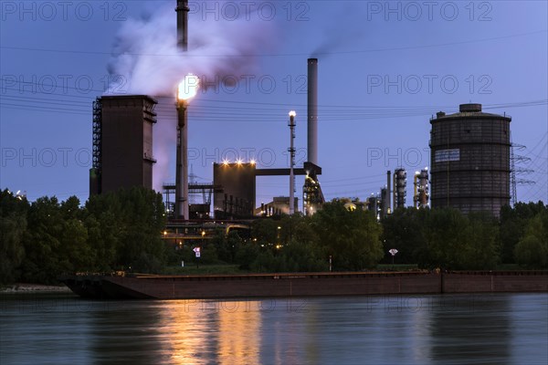 Huettenwerke Krupp Mannesmann, HKM, steam cloud coking plant, gas flare, Rhine, night shot, Duisburg, North Rhine-Westphalia, North Rhine-Westphalia, Germany, Europe