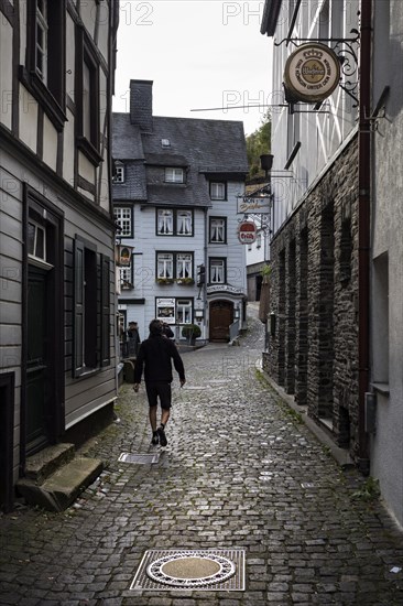 Narrow alleys characterise the historic old town, North Eifel, Eifel, Monschau, North Rhine-Westphalia, North Rhine-Westphalia, Germany, Europe