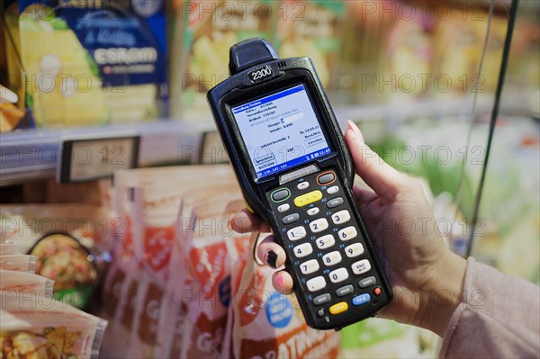 Goods registration system in a supermarket. Radevormwald, Germany, Europe