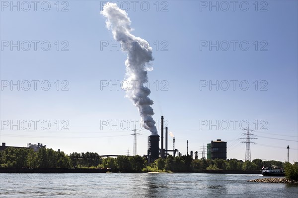 Huettenwerke Krupp Mannesmann, HKM, coking plant steam cloud, Rhine, Duisburg, North Rhine-Westphalia, North Rhine-Westphalia, Germany, Europe