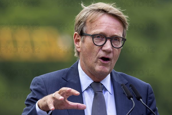 Ronald Pofalla, portrait, then Member of the Board of Management of Deutsche Bahn AG responsible for infrastructure, at the construction site of the Filstalbruecke railway bridge, bridge building at a height of 85 metres, Muehlhausen im Taele, Baden-Wuerttemberg, Germany, Europe