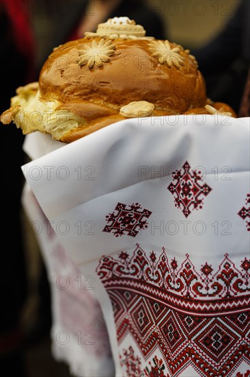 Traditional welcome with bread and salt in the village of Stefan Voda in Moldova, 20.01.2023., Stefan Voda, Moldova, Europe