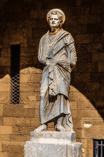 Inner courtyard surrounded by arcades with statues from Hellenistic and Roman times, Grand Masters Palace built in the 14th century by the Johnnite Order, fortress and palace for the Grand Master, UNESCO World Heritage Site, Old Town, Rhodes Town, Greece, Europe