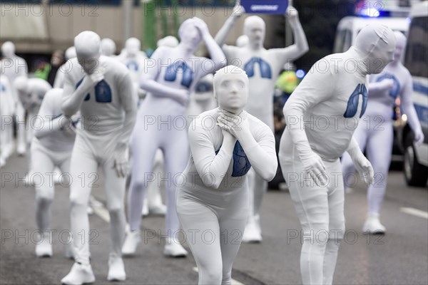 Protest of the environmental organisation Greenpeace, on the Bundesstrasse 14 40 activists demand better air quality, the Neckartor is considered the most polluted street in Germany with high levels of particulate matter, climate change, Stuttgart Baden-Wuerttemberg, Germany, Europe