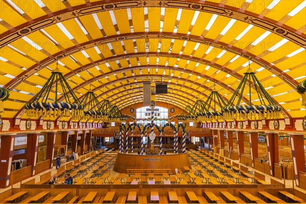 Wiesnaufbau, Loewenbraeufestzelt, Oktoberfest, Theresienwiese, Munich, Upper Bavaria, Bavaria, Germany, Europe