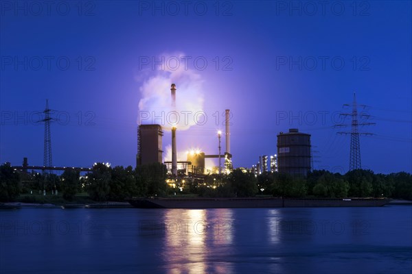 Huettenwerke Krupp Mannesmann, HKM, steam cloud coking plant, gas flare, Rhine, night shot, Duisburg, North Rhine-Westphalia, North Rhine-Westphalia, Germany, Europe