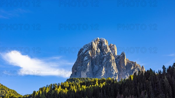 Snow-covered summit of the Sassolungo in the evening light, Val Gardena, Dolomites, South Tyrol, Italy, Europe