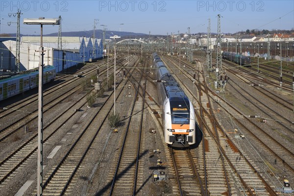 Local train and railway tracks, Hagen, Westphalia, North Rhine-Westphalia, Germany, Europe