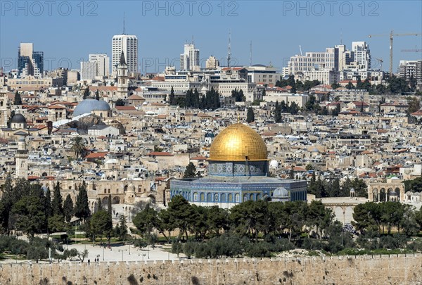 Temple Mount with Dome of the Rock, Qubbat As-Sakhra, with Old City and New City seen from the Mount of Olives, Jerusalem, Israel, Asia