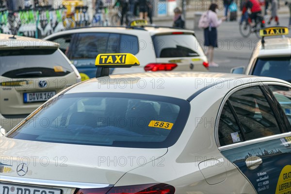 Taxi rank at the main station, Duesseldorf, North Rhine-Westphalia, Germany, Europe