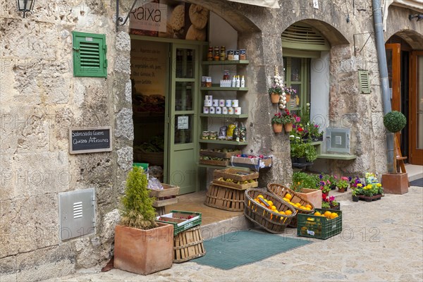 Shop in Valldemossa, Majorca, Balearic Islands, Spain, Europe