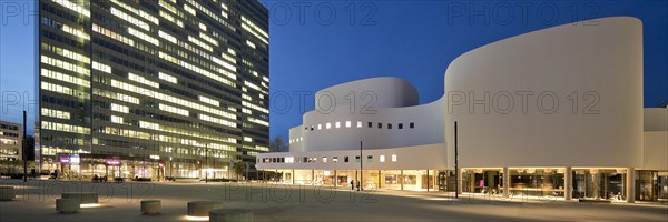 Duesseldorf Schauspielhaus in contrast to the Dreischeibenhaus, Duesseldorf, North Rhine-Westphalia, Germany, Europe