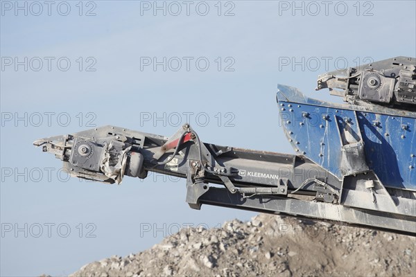 Demolition tongs on an excavator, Germany, Europe