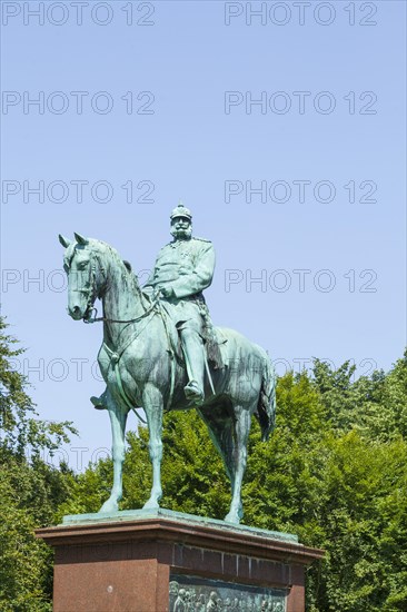 Equestrian Monument to Emperor Wilhelm I in Kiel Castle Garden, Kiel, Schleswig-Holstein, Germany, Europe