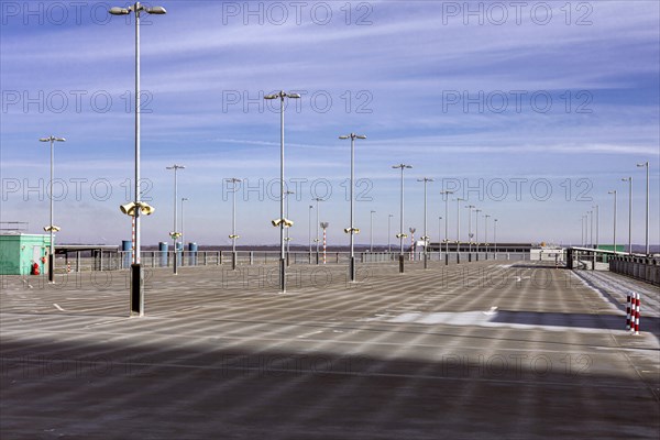 Duesseldorf Airport, DUS, parking, parking spaces, empty parking decks in Airport International car parks in lockdown in Corona crisisAirport International, Duesseldorf Airport, airfield, taxiway, Duesseldorf, North Rhine-Westphalia, Germany, Europe