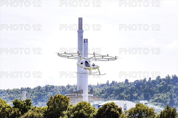 Air taxi at the Mercedes plant, first flight of a Velocopter over a major European city, autonomous aircraft without passenger and without pilot, Untertuerkheim, Stuttgart, Baden-Wuerttemberg, Germany, Europe