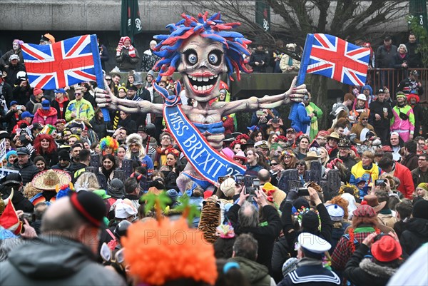 Theme float by Jaques Tilly: Brexit, Rose Monday procession in Duesseldorf, North Rhine-Westphalia