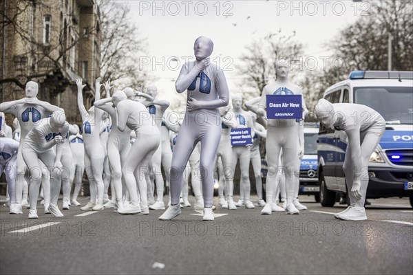 Protest of the environmental organisation Greenpeace, on the Bundesstrasse 14 40 activists demand better air quality, the Neckartor is considered the most polluted street in Germany with high levels of particulate matter, climate change, Stuttgart Baden-Wuerttemberg, Germany, Europe