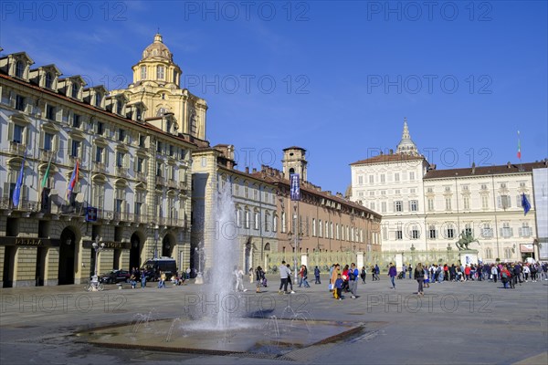 Piazza Castello, with Palazzo Reale di Torino, Turin, Piedmont, Italy, Europe